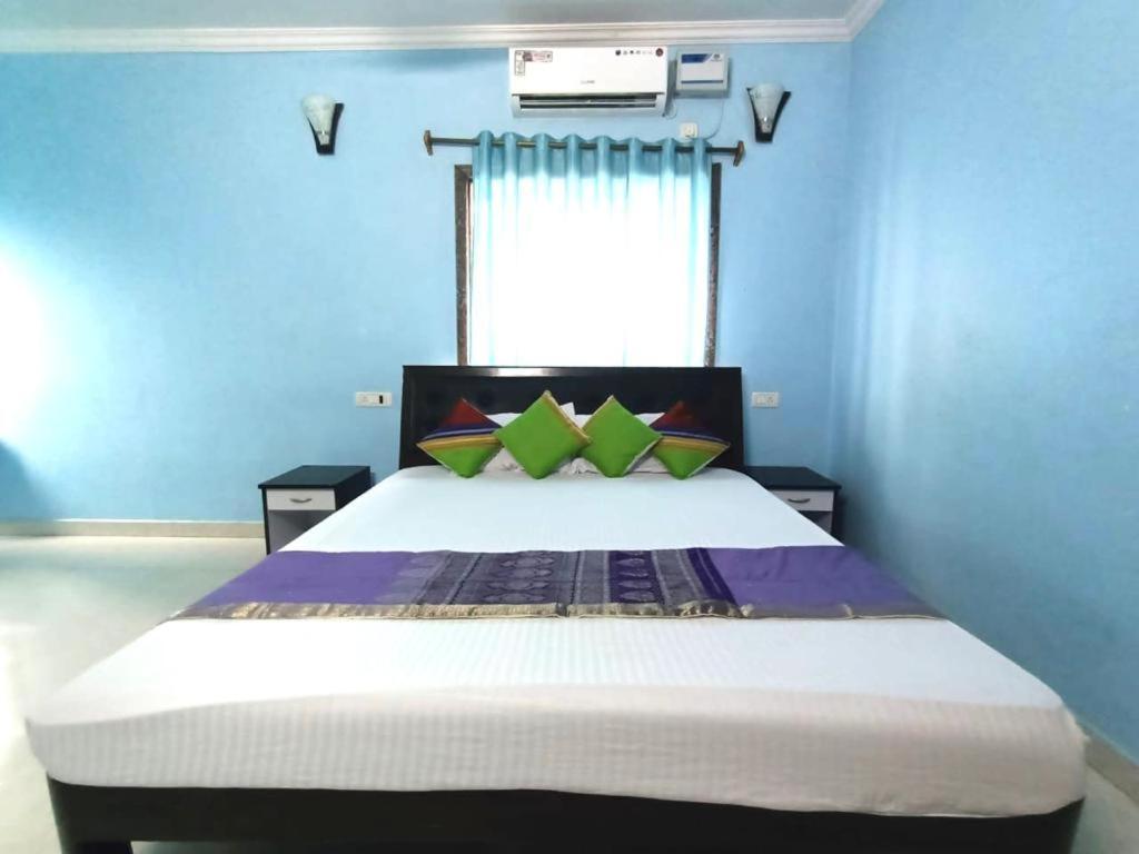 Hotel Oyo 15626 The Sovva 3*
